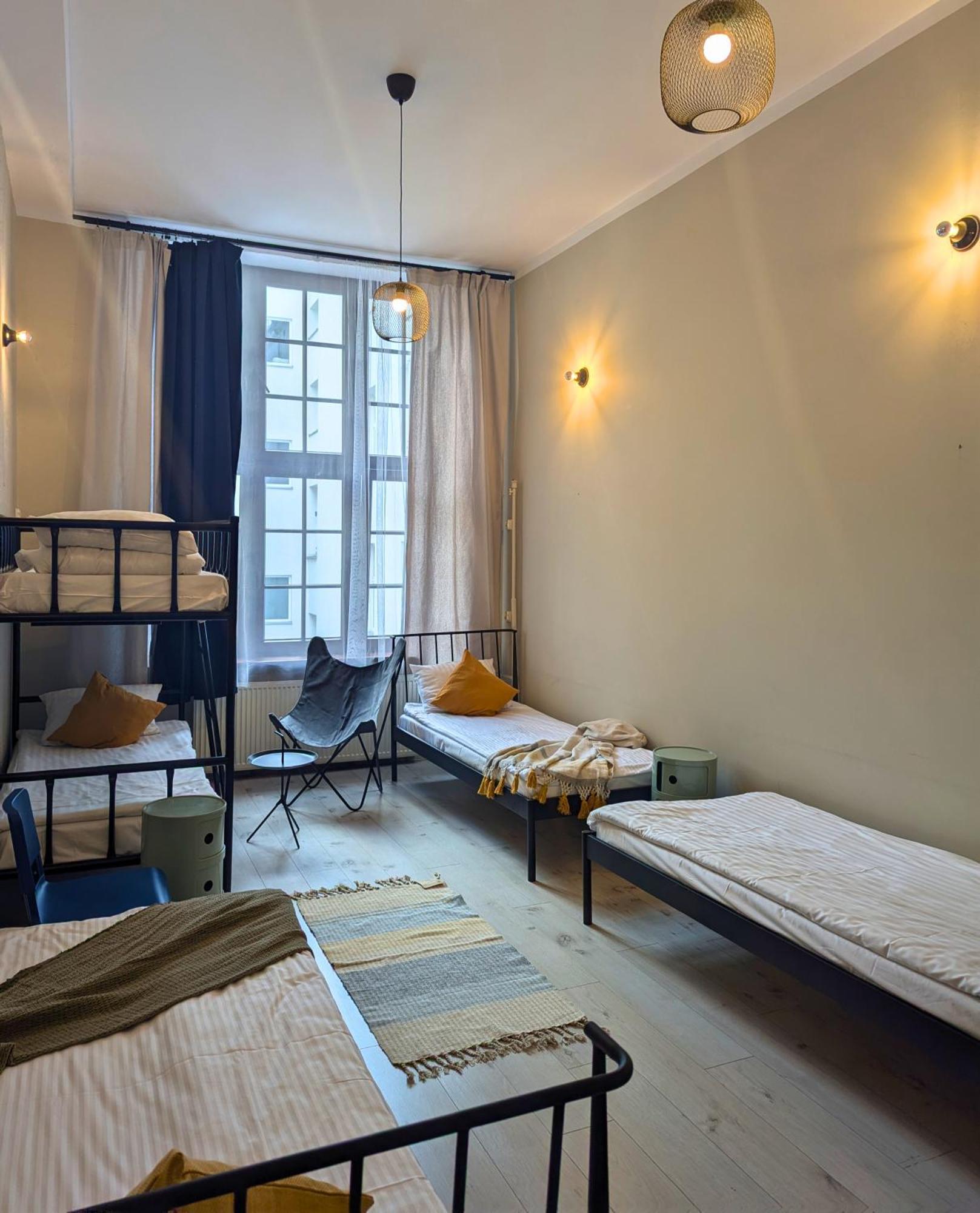 Rynek 30 Hostel Вроцлав Экстерьер фото